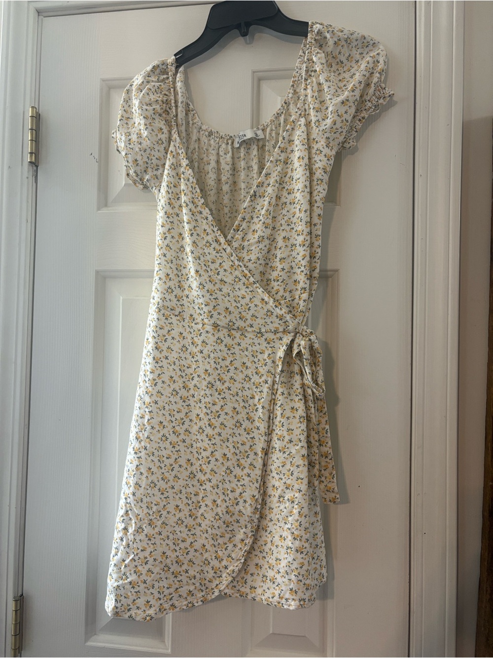 Hollister Cream Floral Wrap Mini Dress